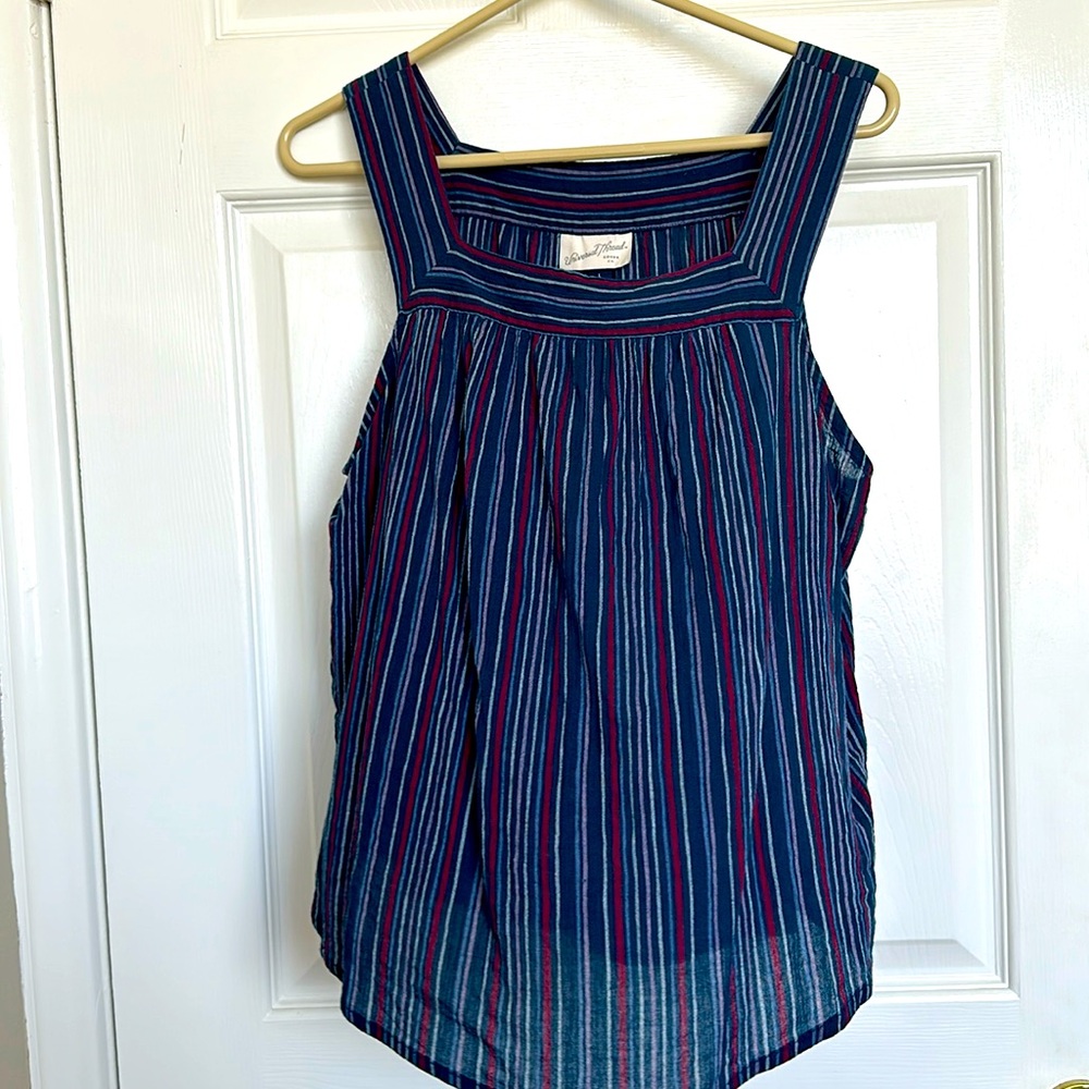 Universal Thread blue, burgundy & white tank size L
